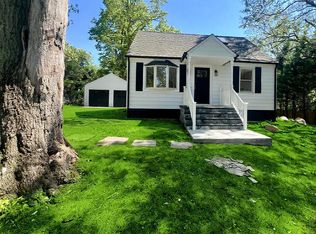100 Maple Lane, Medford, NY 11763