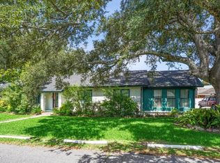 2200 Montesquieu St, Chalmette, LA 70043