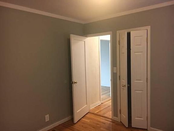 5th image of 10417 Springfield Blvd