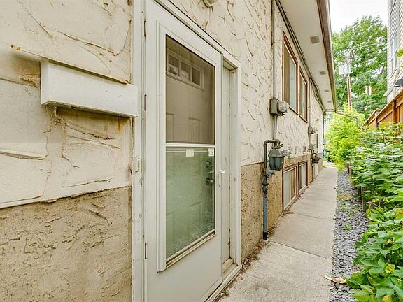 4th image of 715 5th St NE