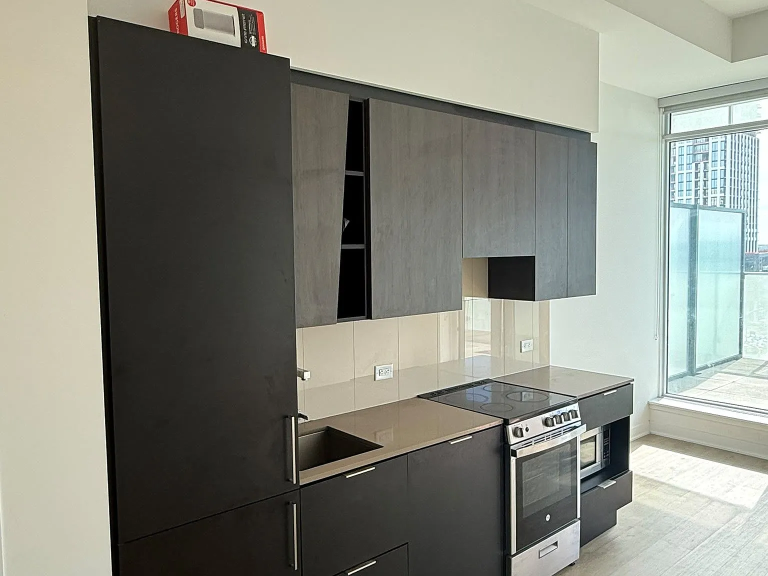 1 bed, $2,100 — Photo 3