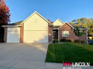 3316 S 81st St, Lincoln, NE 68506