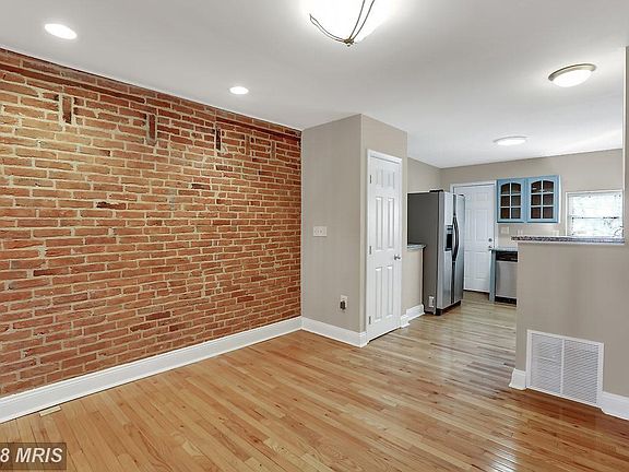 Dining Area Open To Kitchen