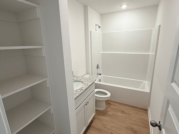 5th image of 3030 Amarillo Way