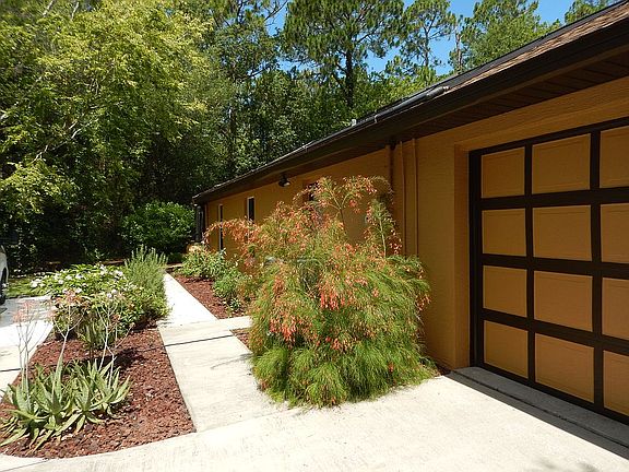 4th image of 110 Bethel Oaks Ln