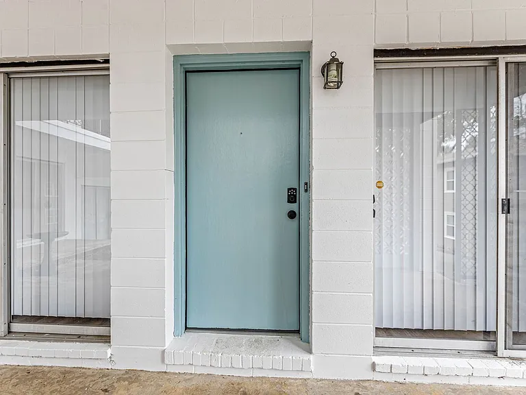 615 E. Park Avenue — Photo 10