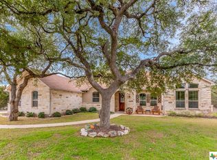 2524 Black Bear Dr, New Braunfels, TX 78132