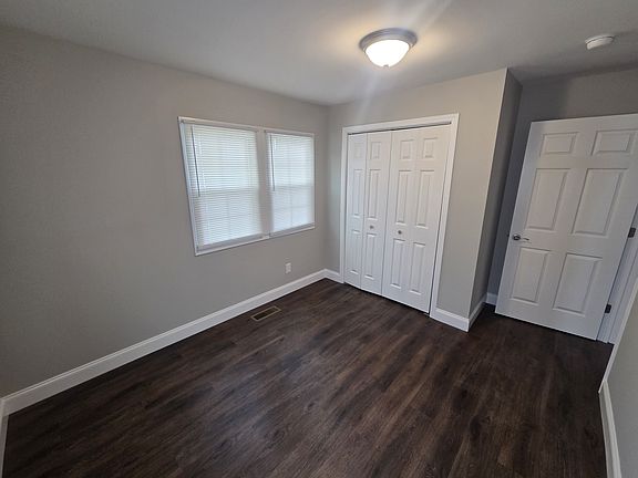 5th image of 322 Mill St
