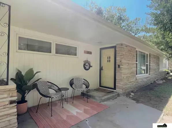 2820 S 33rd St, Lincoln, NE 68506
