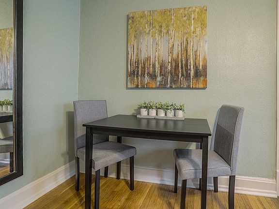 5th image of 3721 Broadway Blvd #11