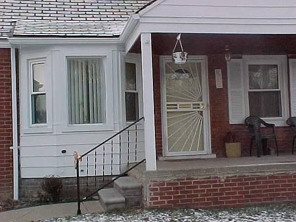 1st image of 8435 Grandville Ave