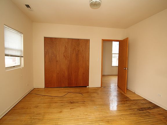 Bedroom (Lower Level)