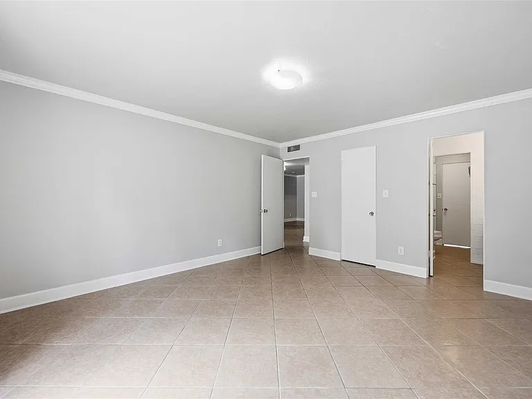 5353 Institute Ln #8 — Photo 11