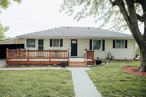 2520 N 131st St Photo 1 2520 N 131st St Photo 1