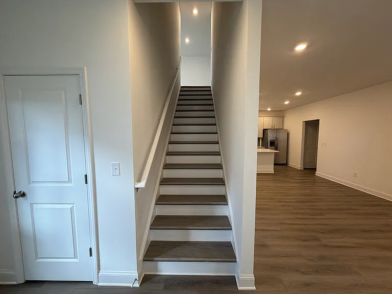 109 Prospect Ave — Photo 10