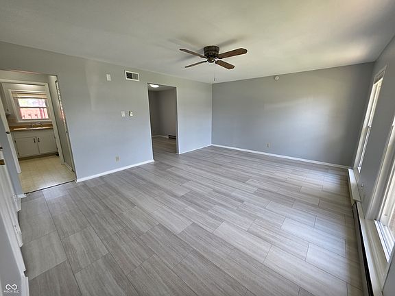 2nd image of 4929 Mount Vernon Dr