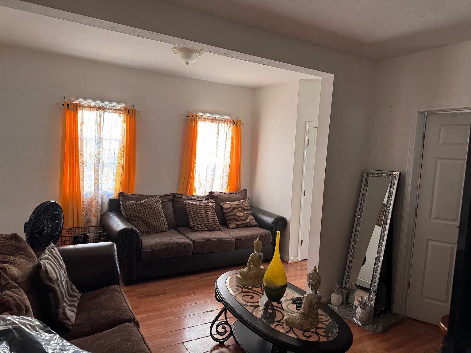 3 bed, 1263 sqft, $2,600 — Photo 2