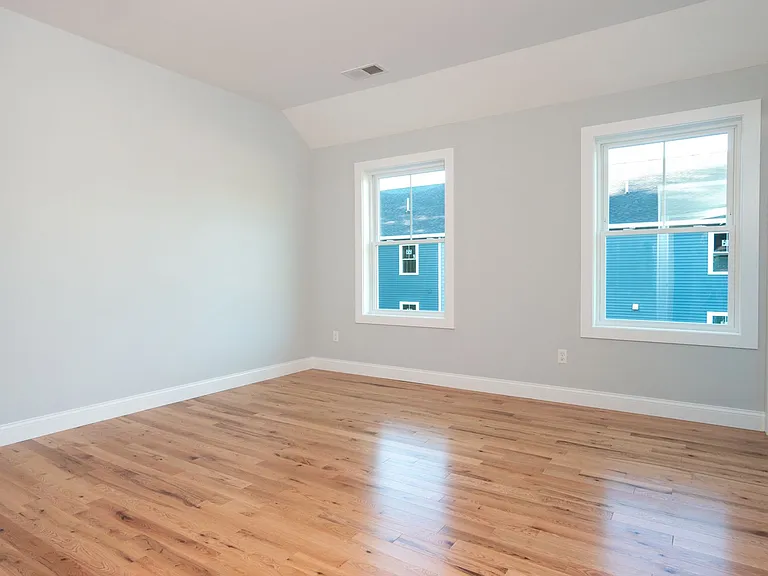Paul's Place — Photo 21