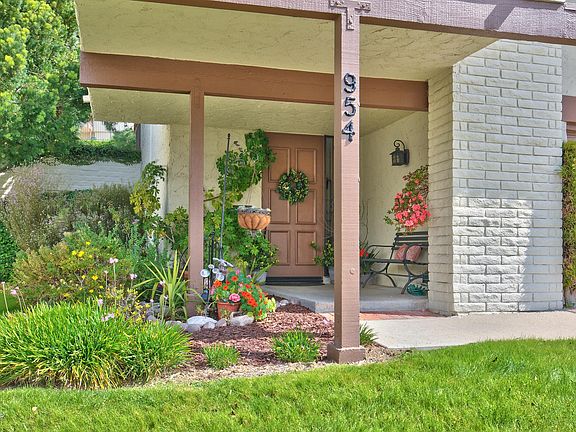 2nd image of 954 N Woodlawn Dr