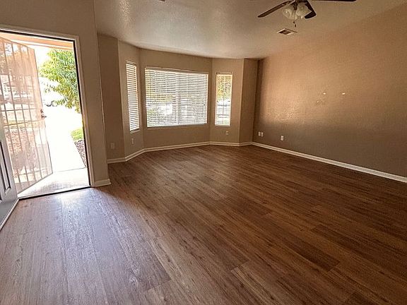 5th image of 206 W Packwood Ct