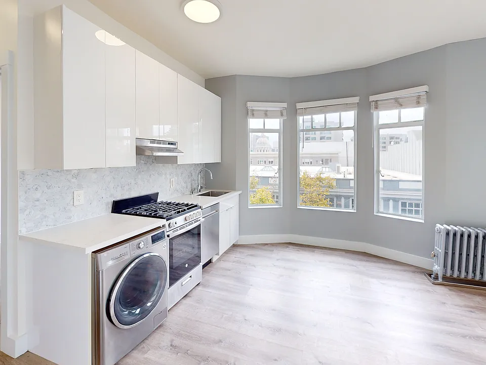 812 Eddy St #406
