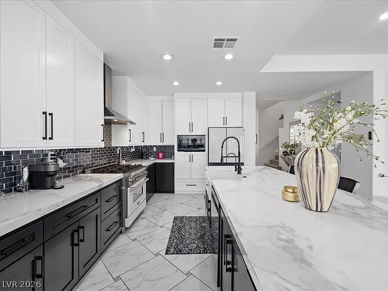 750 Vortex Ave — Photo 6
