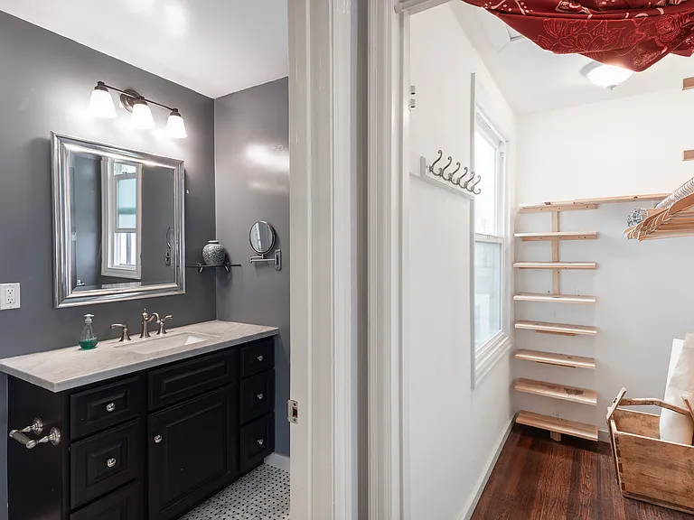 1739 Lake St #112 — Photo 4