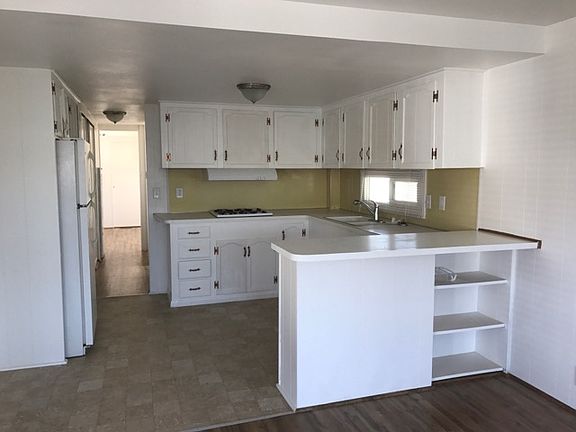 3rd image of 1600 S San Jacinto Ave Space 124