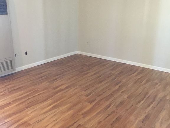 2nd image of 3119 Howard Ave APT B