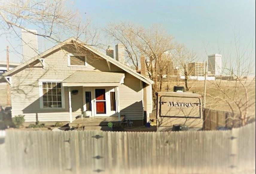 2nd image of 215 N Nogales Ave