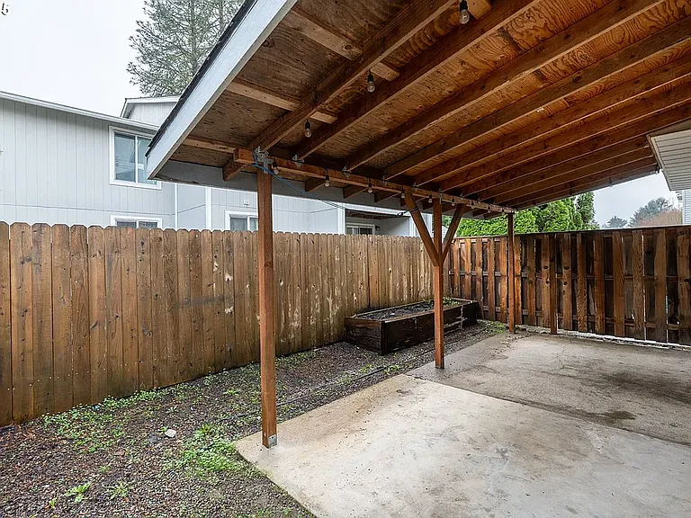 1926 27th Ave — Photo 20
