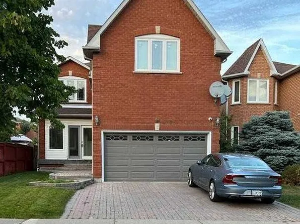 4791 Wild Rose St, Mississauga, ON L5M 5M7