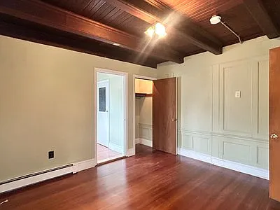 3 bed, 1200 sqft, $2,850 — Photo 2