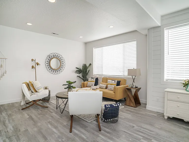 Riverwalk Townhomes — Photo 7