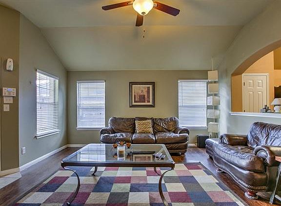 4th image of 1309 Melissa Oaks Ln