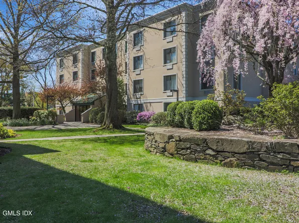 1525 E Putnam Ave APT 304, Greenwich, CT 06870