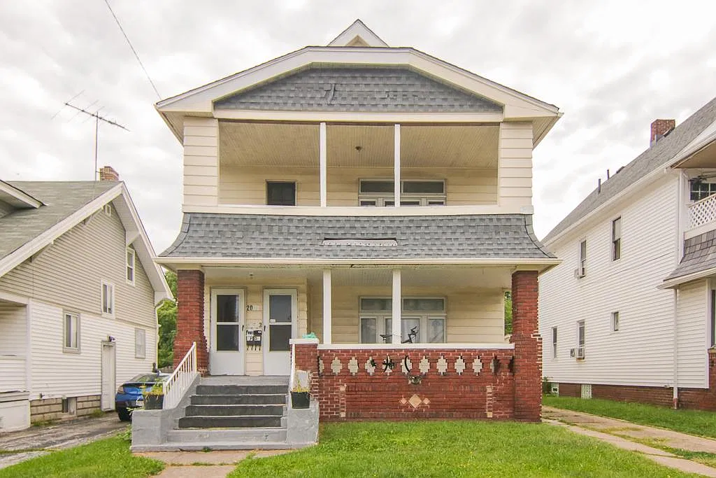2 bed, $1,199 — Photo 1