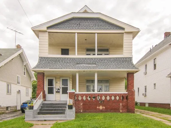 2063 Bunts Rd, Lakewood, OH 44107