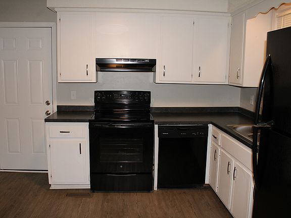 4th image of 588 Orman Dr