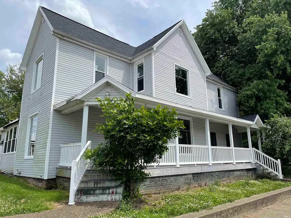 802 S 3rd St, Boonville, IN 47601
