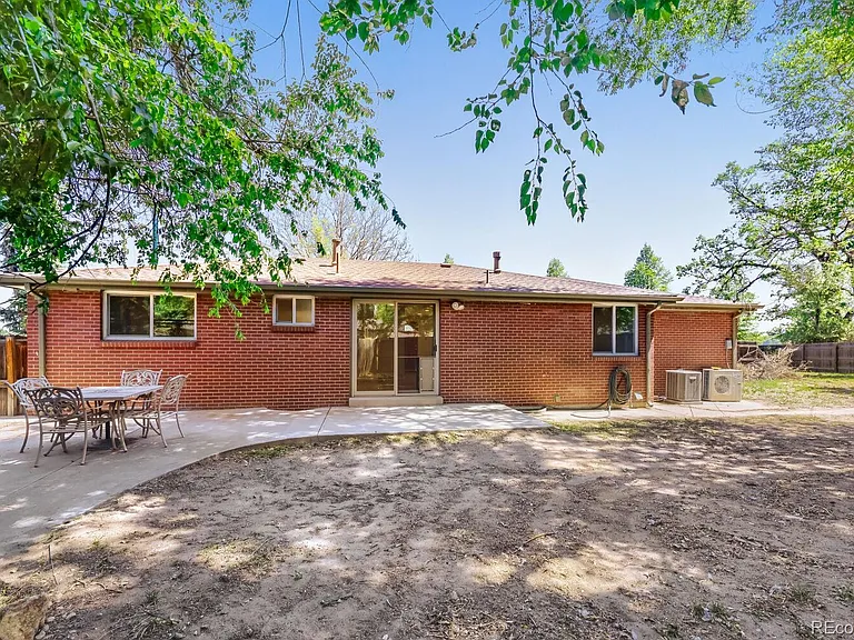 1640 Buchtel Blvd — Photo 19