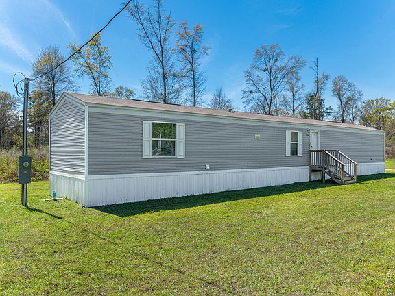 3rd image of 1424 E F Sanford Rd