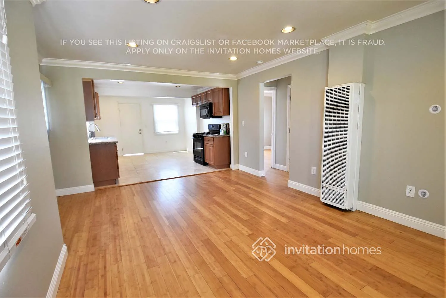 1552 W 66th St Los Angeles, CA 90047 — Photo 4