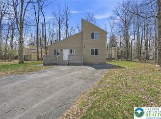 2846 Fairhaven Dr, Tobyhanna, PA 18466