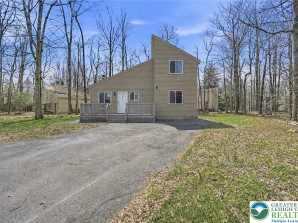 2846 Fairhaven Dr, Tobyhanna, PA 18466