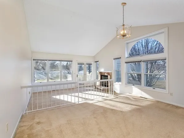 14311 Bedford Dr, Eden Prairie, MN 55346