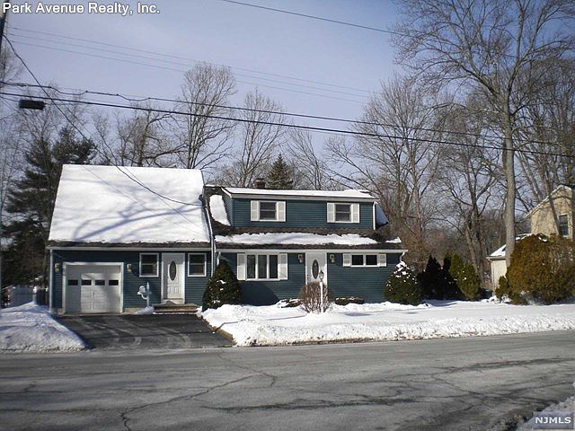 1st image of 19 Gerard Dr
