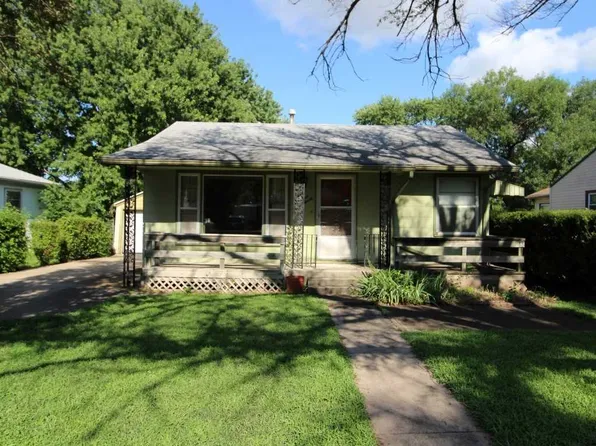 520 S Factory St, Enterprise, KS 67441
