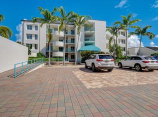 255 Park Shore Dr #1-3-322, Naples, FL 34103
