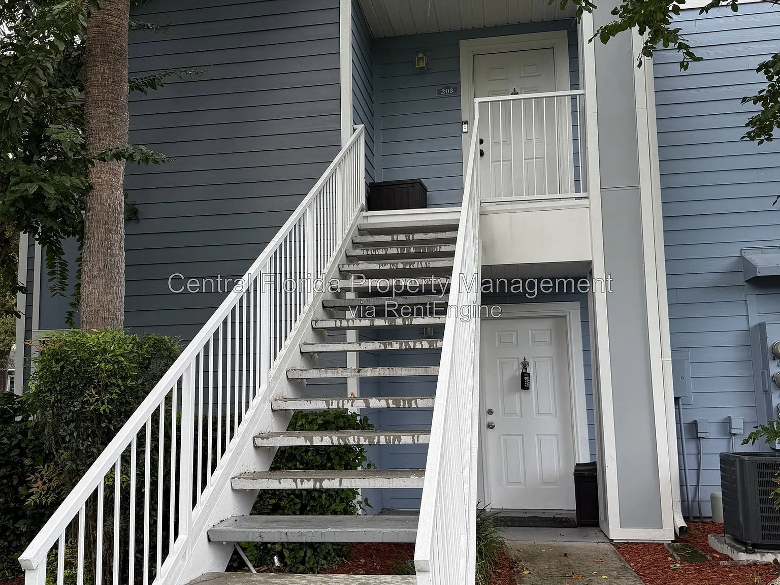 2 bed, 2.0 bath, 899 sqft, $1,695 — Photo 1